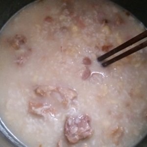 Cháo hạt sen thịt bằm