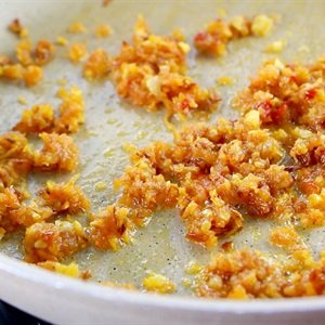 Mì trộn muối ớt