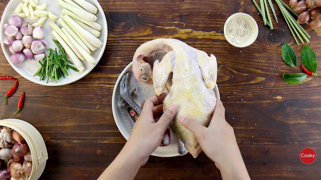 Cách làm Gà Hấp Muối cực béo ngậy thơm ngon