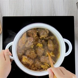 Cách nấu Bò sốt vang - ảnh 2.