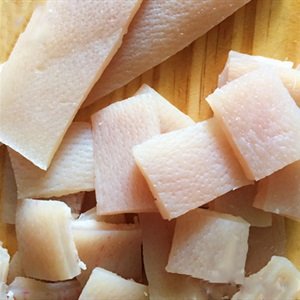 Cách làm da heo chiên giòn xóc muối ớt - ảnh 2.